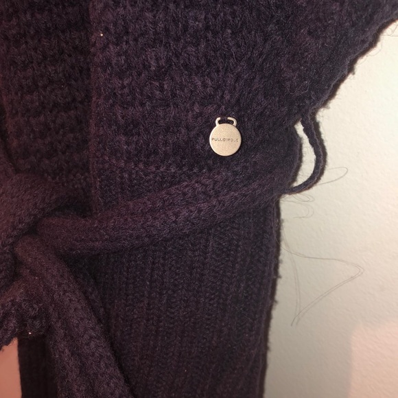 Gorgeous 100% lambs wool sweater. - Picture 2 of 5